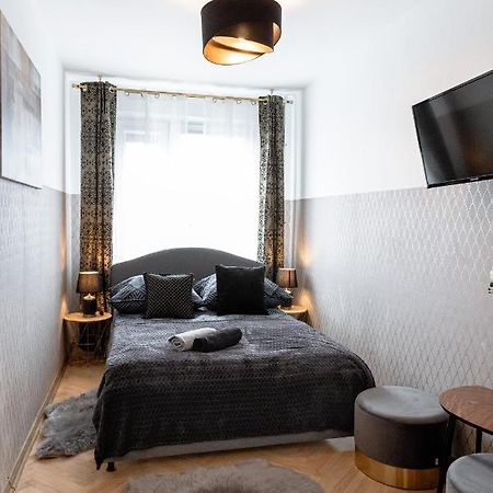 Clicktheflat Conrada Apart Rooms Varşovia Exterior foto