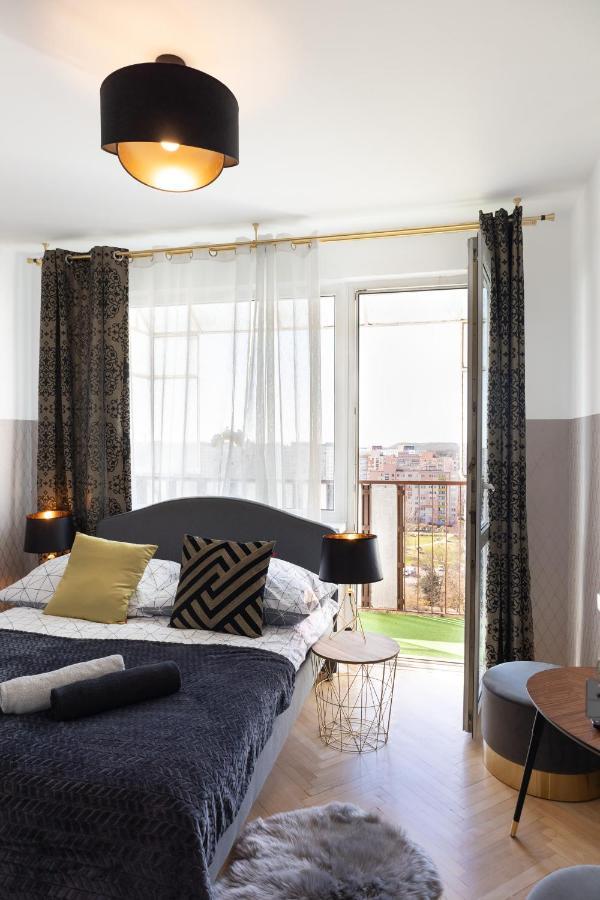 Clicktheflat Conrada Apart Rooms Varşovia Exterior foto