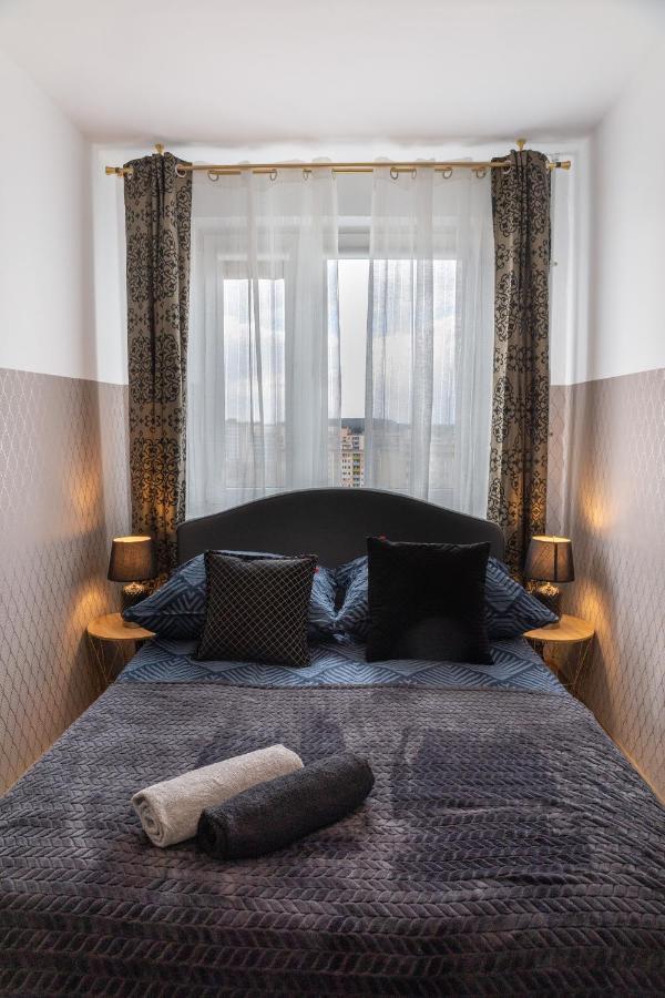 Clicktheflat Conrada Apart Rooms Varşovia Exterior foto