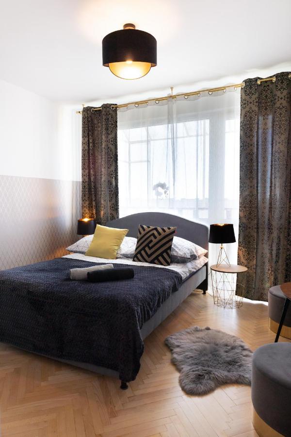 Clicktheflat Conrada Apart Rooms Varşovia Exterior foto