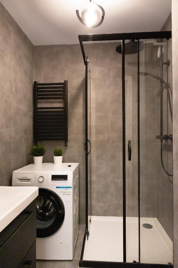 Clicktheflat Conrada Apart Rooms Varşovia Exterior foto